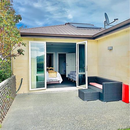 Tekapo Heights Villa เลคเทคาโป ภายนอก รูปภาพ