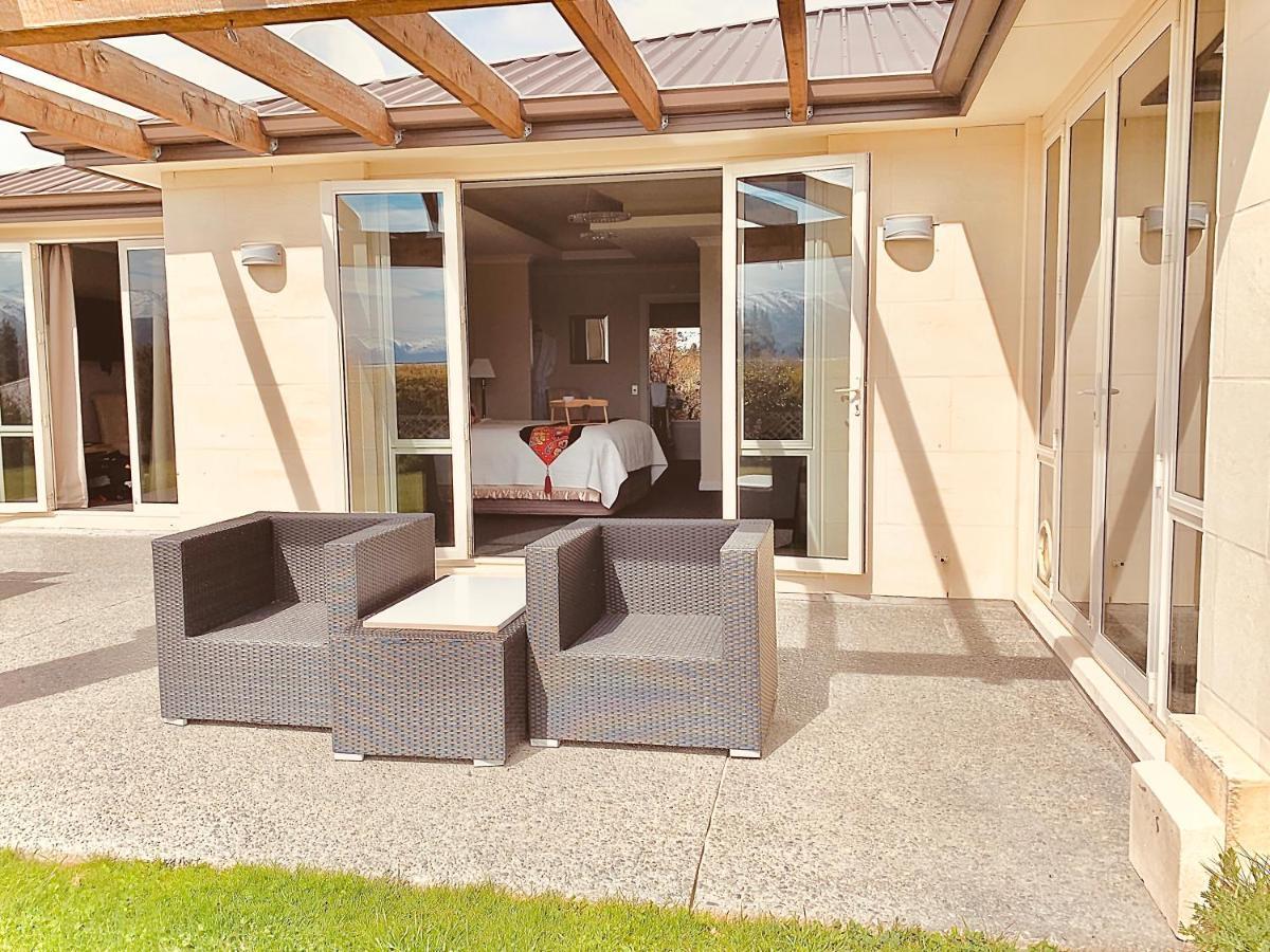 Tekapo Heights Villa เลคเทคาโป ภายนอก รูปภาพ
