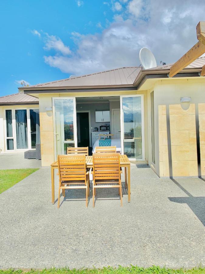 Tekapo Heights Villa เลคเทคาโป ภายนอก รูปภาพ
